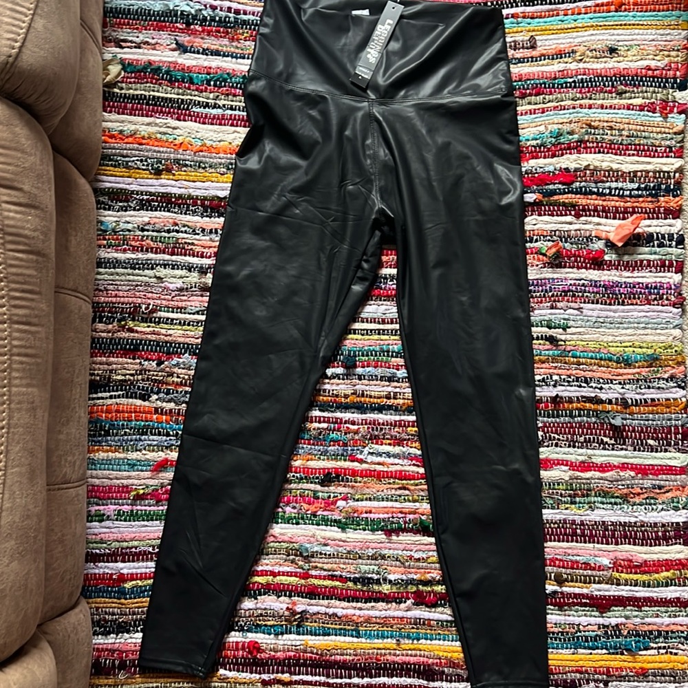 NWT Pleather stretch leggings